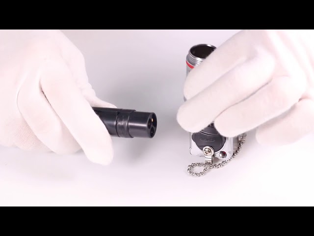 Conector plástico impermeável do poder 25A circular preto do parafuso, conectores rápidos bondes impermeáveis